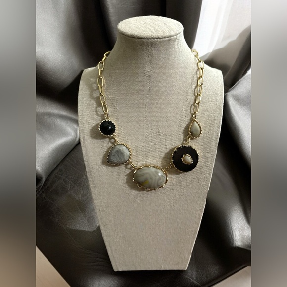 Three Gold Tone Jeweled Fashion Necklaces 18-20” - Picture 10 of 10